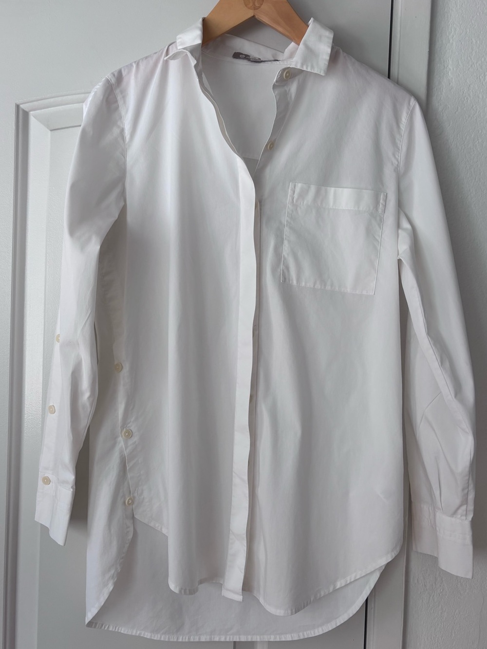 Athleta white button-up stretchy shirt